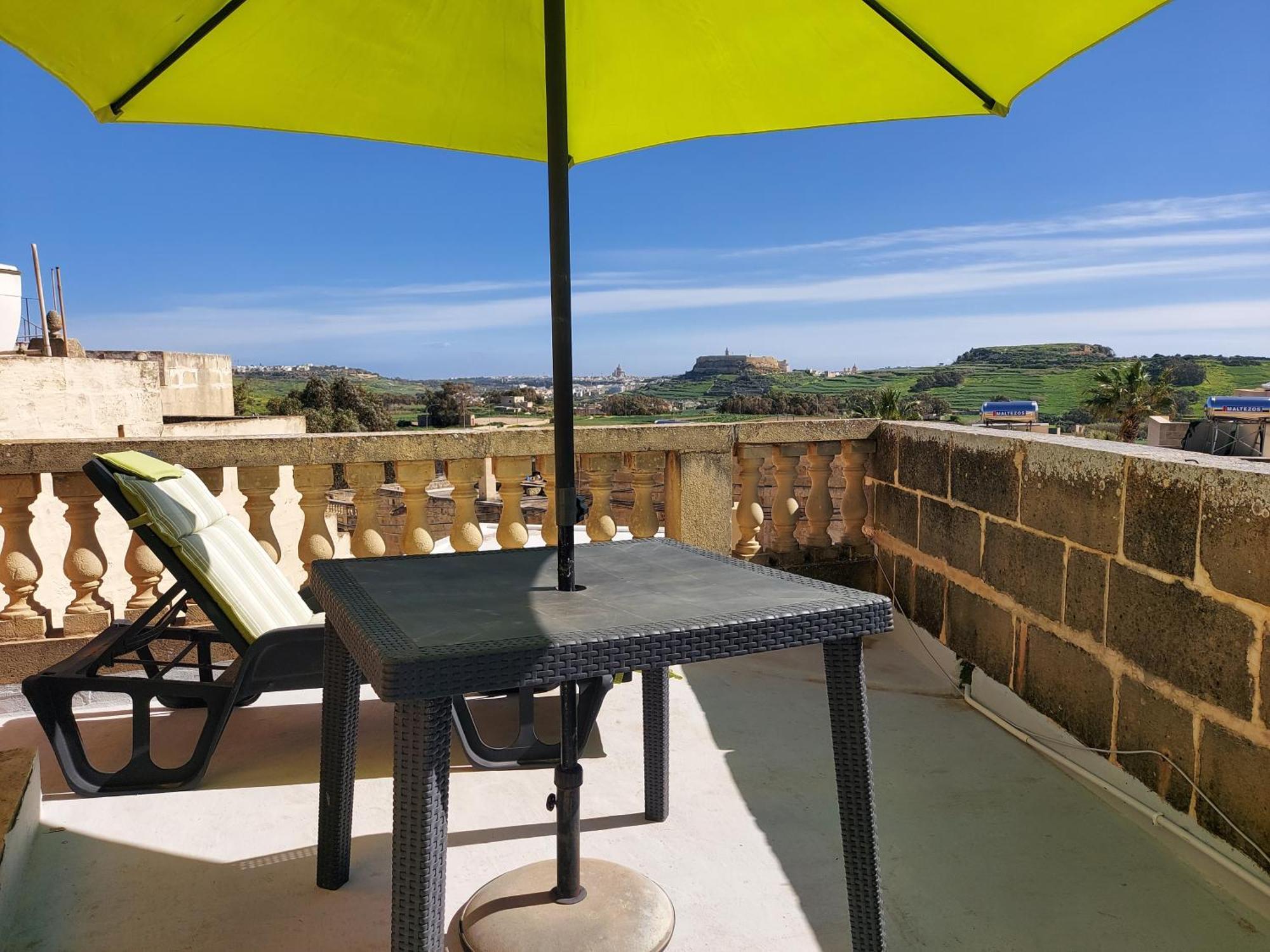 Razzett Warda B&B Għasri Екстериор снимка