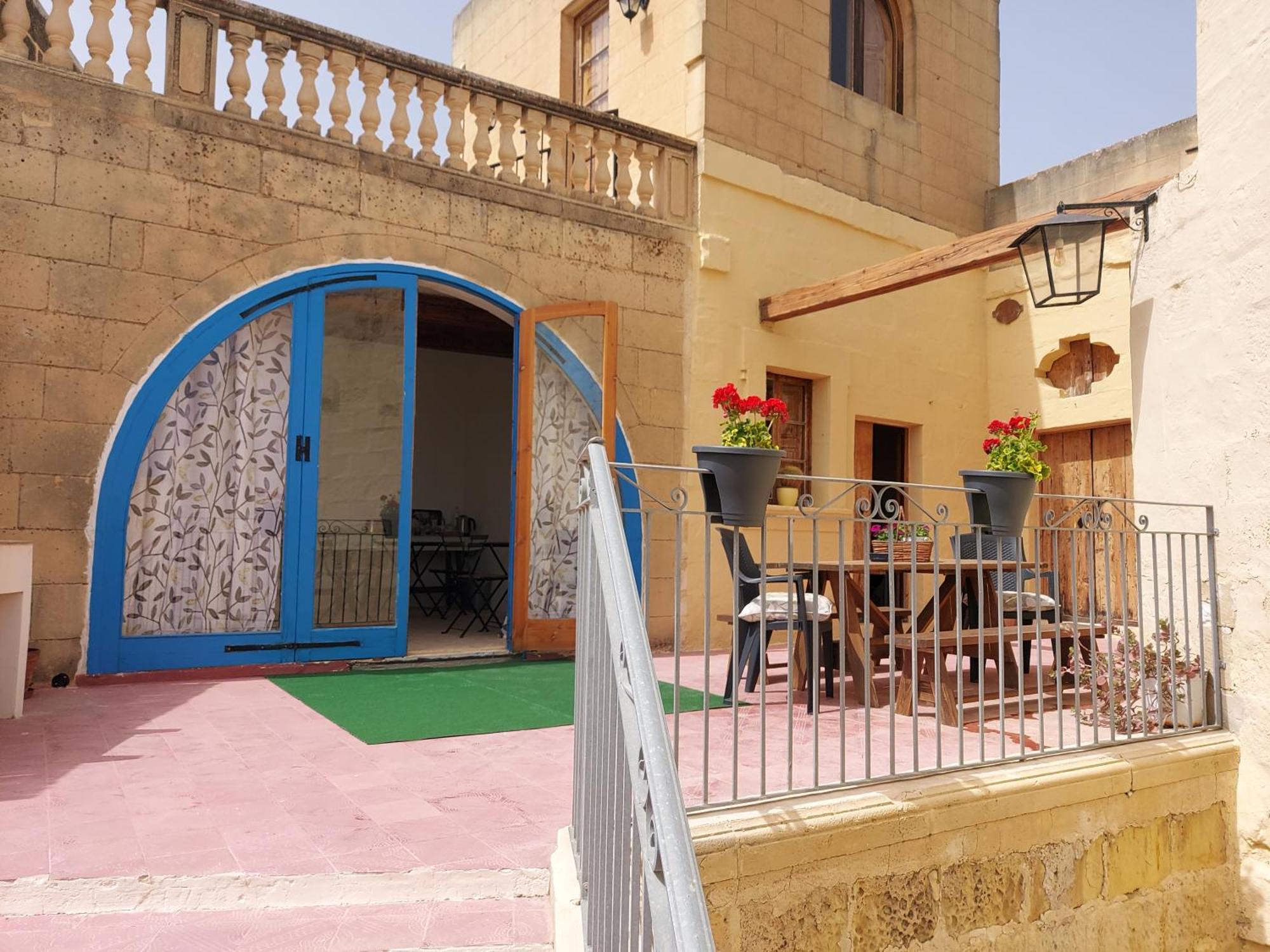 Razzett Warda B&B Għasri Екстериор снимка